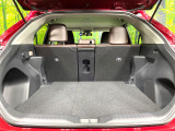 普段のお買い物や通勤、送迎等に十分な荷室スペースを確保しております。セカンドシートを倒すと、大きな荷物の積載も可能です♪