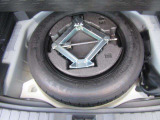 スペアタイヤ付き