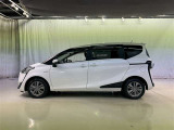 両側パワースライドドア付きだから、狭い駐車スペースなどでの 乗り降りラクラク!小さなお子さまのいるご家庭には嬉しい装備。