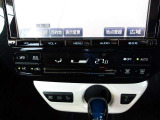 オートエアコンを装着しておりますので車内をお好みの快適な温度に保つことが可能です!