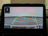 バックガイドモニターで、後方を確認しながら安心して駐車することができます。運転初心者も熟練者も必須の機能ですよ!