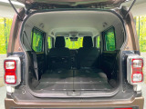 後席を格納すると、これだけの広さが!シーンに合わせたシートアレンジで、大きな荷物も積むことが出来ます♪