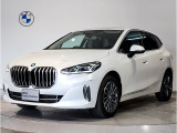 【BMWの伝統】BMWのお車は、&ldquo;駆け抜ける歓び&rdquo;を意識し、走行の安定性とコーナリングの良さを追求し、思い通りにハンドルの操作可能です。