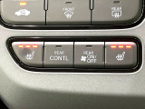 【シートヒーター】寒い日に重宝するシートヒーター!エアコンより早く温まってくれるので寒がりの人も安心ですね♪エアコンの温風は乾燥するから苦手、という方にもをおすすめです。