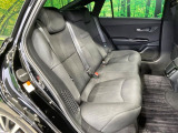 後部座席も気になるようなキズ・汚れやへたり等、大きなダメージはなく、良好な状態です。