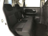 ゆとりある広々とした車内空間は、ドライブを始め買い物やレジャーなど、幅広く活躍します。一人でもみんなとでもお出かけを楽しみましょう!
