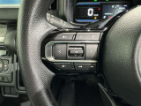 ステアリングスイッチ装備!運転しながら手元でオーディオの操作などができます。