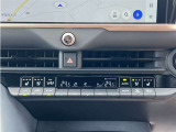 左右独立温度コントロールフルオートエアコンです。運転席、助手席それぞれで独立して温度設定ができます。冷え性の方が乗っても安心ですね♪