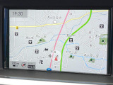 ●純正ナビ:一体感のあるナビは、高級感ある車内を演出してくれます。オーディオ機能も充実しておりますので、運転もより楽しめます♪