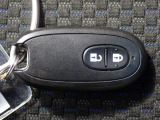 ★とっても便利なスマートキーシステム装備★携帯するだけでドア等の施錠・開錠・エンジン始動が可能なスマートキーシステムです。