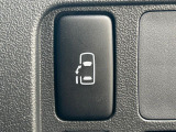 【パワースライドドア】スマートキーや運転席のスイッチでスライドドアの開閉が可能♪電動だから力を入れてドアを開ける必要が無く、小さいお子様でも、重い荷物を持っている時もラクに開け閉めできます♪
