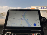 純正ナビを装備。タッチパネル式で使いやすく、お出かけもラクラクです。