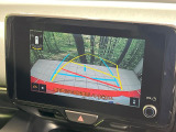 【バックカメラ】駐車時に後方がリアルタイム映像で確認できます。大型商業施設や立体駐車場での駐車時や、夜間のバック時に大活躍!運転スキルに関わらず、今や必須となった装備のひとつです!