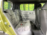 後部座席も気になるようなキズ・汚れやへたり等、大きなダメージはなく、良好な状態です。