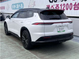 販売するすべての中古車に【ロングラン保証】が付帯します。走行距離無制限・期間は1年間です。保証修理は全国5000箇所のトヨタテクノショップにてお受けいただけます。