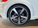 5アームカッターデザイングロスアンスラサイトブラックポリッシュト9J&times;20(Audi Sport)+255/30R20タイヤ