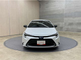 お車購入のポイントとなるフロントマスクです!シャープな目つきが印象的なデザインのヘッドランプです。