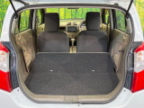 後席を格納すると、これだけの広さが!シーンに合わせたシートアレンジで、大きな荷物も積むことが出来ます♪