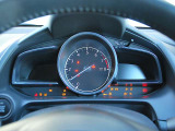 タコメーターがあると、エンジン効率良く運転ができ、省燃費運転が可能です!