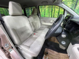 運転席シート廻りは使用感も少なく、良好な状態となっています。丁寧に使われていたことがよくわかりますね。