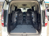 普段のお買い物や通勤、送迎等に十分な荷室スペースを確保しております。セカンドシートを倒すと、大きな荷物の積載も可能です♪