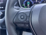 ステアリングスイッチ付き。前方から目を離すことなく操作することが可能です。