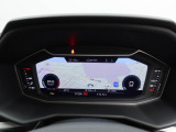 必要に応じてメーター内に地図や車両のインフォメーションなどを切り替え表示できるバーチャルコクピット
