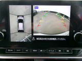 アラウンドビューモニター。空の上から見下ろすような視点でスムース駐車。