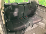 3列目シートはもちろん状態良好☆大人でもゆったりと座って頂けますので、大人数でのお出かけもラクラクです♪ご家族で、気の知れた仲間で、ドライブに行くのが楽しみですね♪