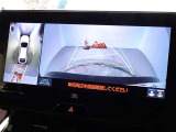 バックガイドモニターを装備しています、車庫入れもラクラクです。パノラミックビューモニターを搭載しています、上からの画像も表示されます。