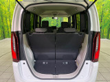 普段のお買い物や通勤、送迎等に十分な荷室スペースを確保しております。セカンドシートを倒すと、大きな荷物の積載も可能です♪