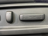 【パワーシート】スイッチ一つで簡単にシートの微調整が可能!電動だから力もいりません!快適なシートポジションにセットして、快適なドライブをお楽しみください。