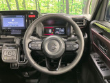 【純正革巻きステアリング】上質な革を使用することで、手にしっかり馴染みとても運転しやすいハンドルです♪