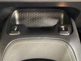 シートヒーター装備!エアコンに比べて暖まるスピードが速いので冬でも快適に過ごせます