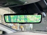 【デジタルインナーミラー】後席の大きな荷物や同乗者で後方が確認しづらい時でも安心!カメラが撮影した車両後方の映像をルームミラー内に表示。クリアな視界で状況の確認が可能です!