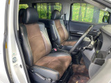 運転席シート廻りは使用感も少なく、良好な状態となっています。丁寧に使われていたことがよくわかりますね。