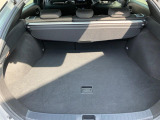 積み下ろしのしやすいデッキにはたっぷりと荷物を積み込んでいただけます。遊びから仕事まで、様々なシーンで頼れます♪