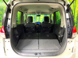 普段のお買い物や通勤、送迎等に十分な荷室スペースを確保しております。セカンドシートを倒すと、大きな荷物の積載も可能です♪