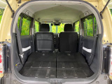 普段のお買い物や通勤、送迎等に十分な荷室スペースを確保しております。セカンドシートを倒すと、大きな荷物の積載も可能です♪