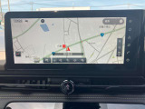 メーカー純正ナビゲーション付き、行きたい所に案内してくれます。楽しいドライブのお手伝い★