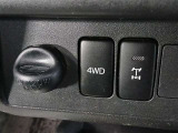 ワンタッチで4WDに切り替えられる便利なスイッチ式