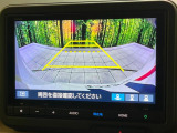 【バックカメラ】駐車時に後方がリアルタイム映像で確認できます。大型商業施設や立体駐車場での駐車時や、夜間のバック時に大活躍!運転スキルに関わらず、今や必須となった装備のひとつです!
