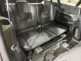 3列目シートはもちろん状態良好☆大人でもゆったりと座って頂けますので、大人数でのお出かけもラクラクです♪ご家族で、気の知れた仲間で、ドライブに行くのが楽しみですね♪