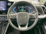 【純正革巻きステアリング】上質な革を使用することで、手にしっかり馴染みとても運転しやすいハンドルです♪