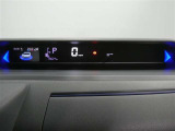 各操作スイッチは使いやすい位置に配置され、とっても見やすいメーターです。夜間時はラグジュアリーな気分にさせてくれる照明が魅力ですので、夜のドライブも楽しみになりますよ♪