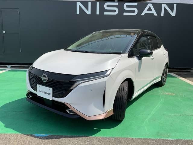 ノートオーラ 1.2 G FOUR レザーエディション 4WD 