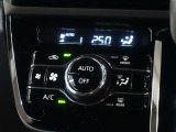 オートエアコンを装備しております!自動で調整してくれますので、車内も快適です☆