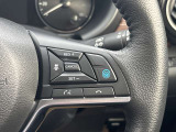 ハンドルの右側にはプロパイロットシステムのスイッチが付いているので、高速道路の運転が楽になりますよ!左側のオーディオ操作のスイッチにて音量調整等をナビを直接触ることなく操作ができます。