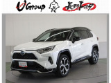 RAV4で培った4WD性能に大容量バッテリーや高出力モーターなどを掛け合わせさらなるパワーとスタミナを蓄えた「RAV4 PHEV」
