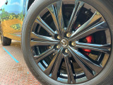 【純正19インチアルミホイール】外観にマッチした純正アルミホイールを装着しております。各種社外アルミホイールや、スタッドレスタイヤも取扱いしております。是非ご相談ください♪